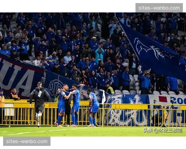 拉唐高效终结延续状态 申花外援前锋门前嗅觉敏锐